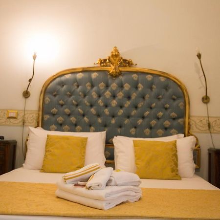 B&B Art Suite Santa Brigida เนเปิลส์ ภายนอก รูปภาพ