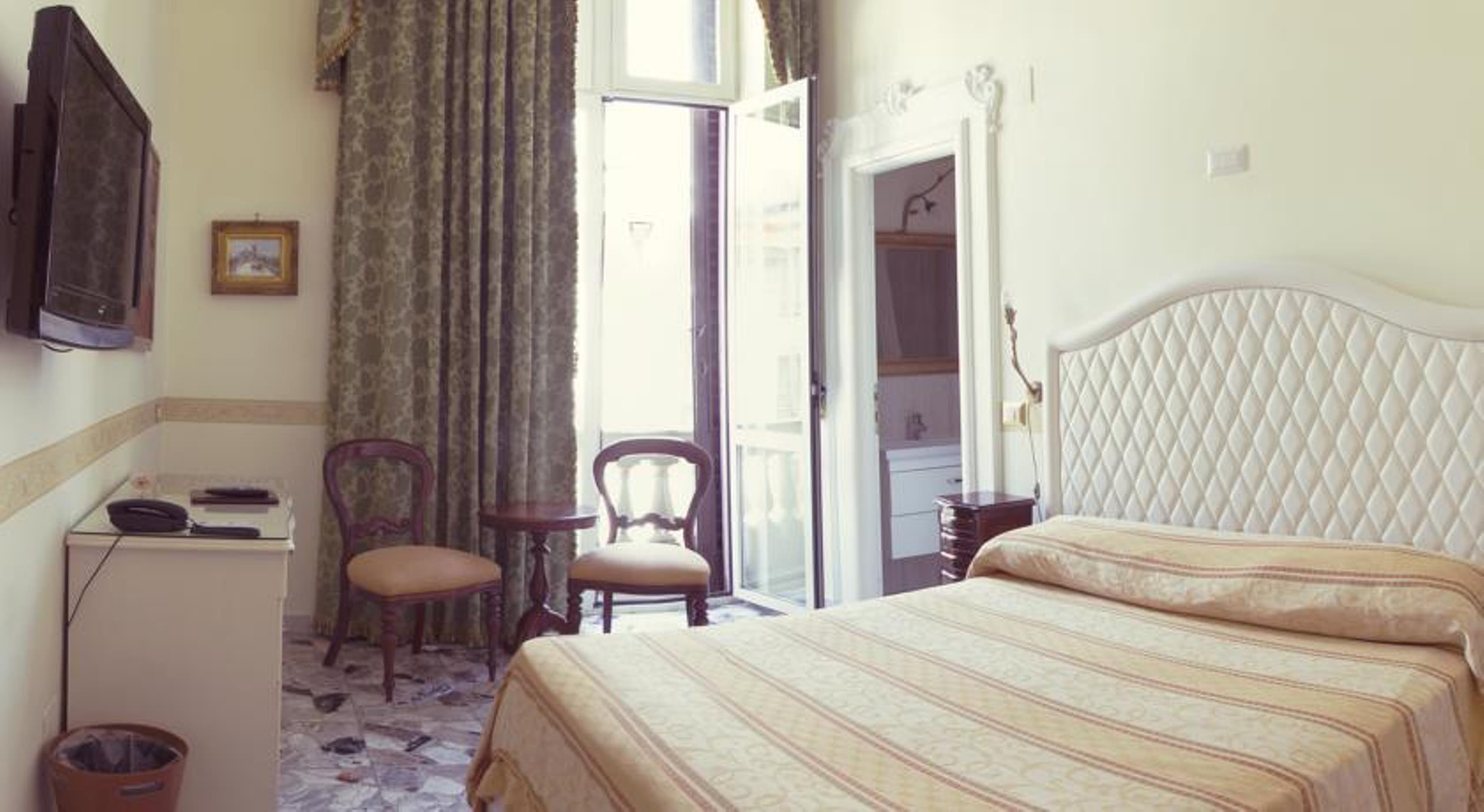 B&B Art Suite Santa Brigida เนเปิลส์ ภายนอก รูปภาพ