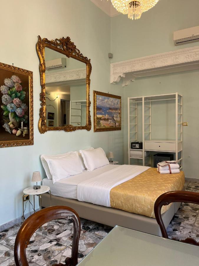 B&B Art Suite Santa Brigida เนเปิลส์ ภายนอก รูปภาพ