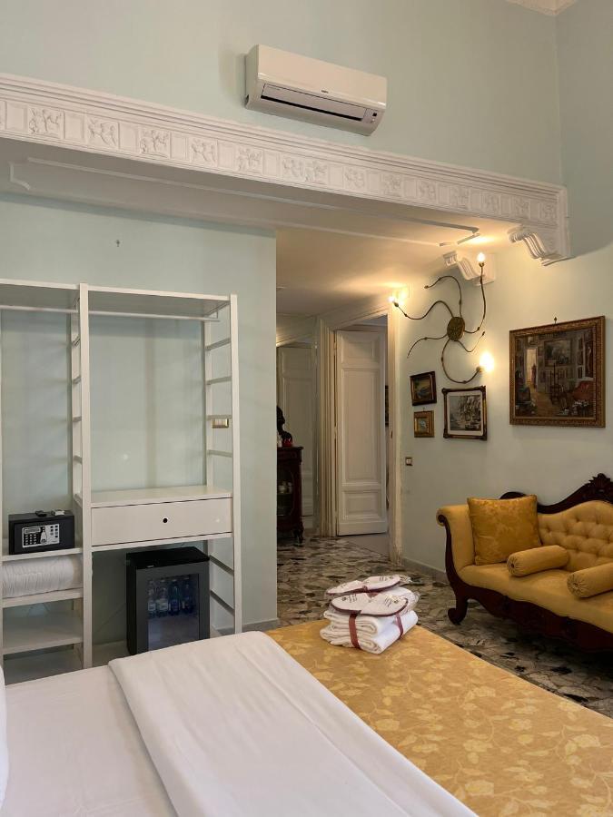 B&B Art Suite Santa Brigida เนเปิลส์ ภายนอก รูปภาพ